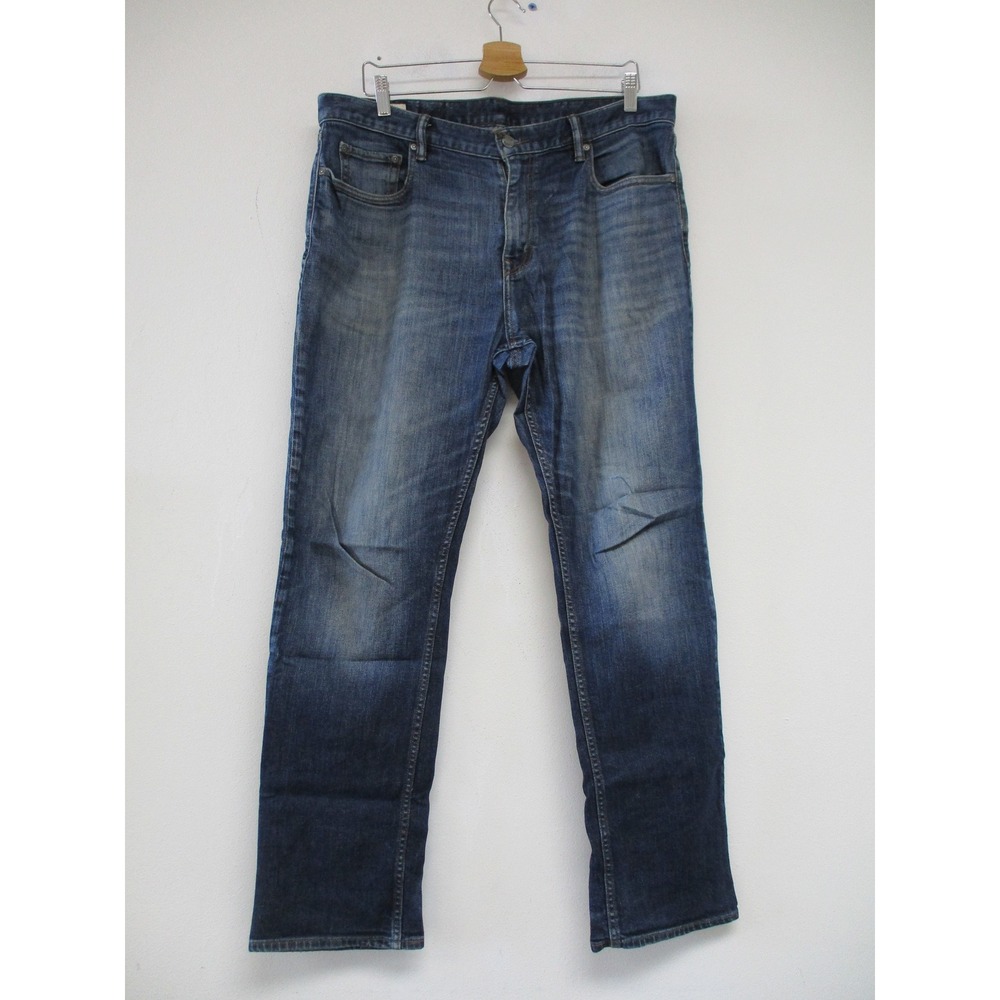 Banana Republic Jeans Mens 36x32 Blue Straight Leg Relaxed Fit Whiskered Denim